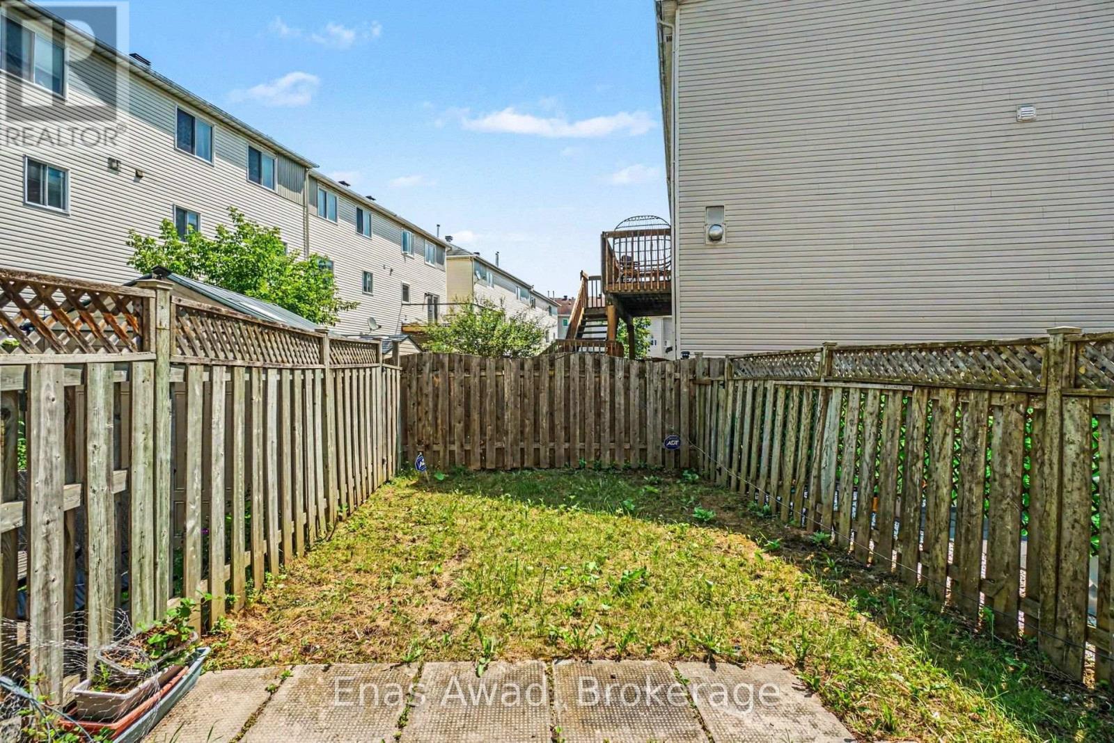 7 Rothbury Crescent, Ottawa, ON - Outdoor