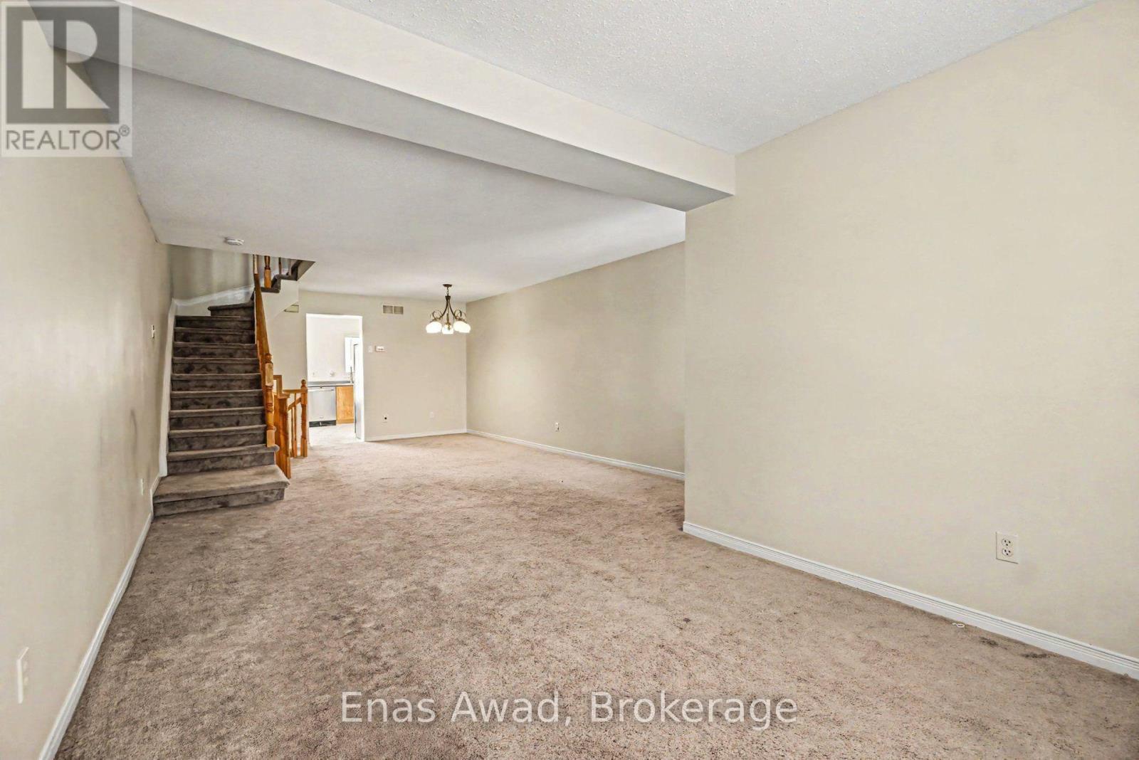 7 Rothbury Crescent, Ottawa, ON - Indoor Photo Showing Other Room