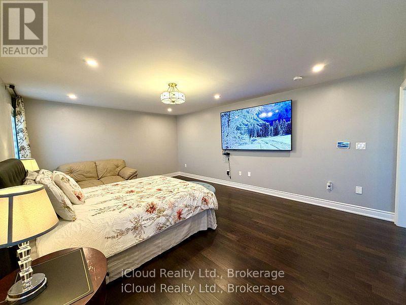56 Esther Crescent, Thorold, ON - Indoor Photo Showing Bedroom