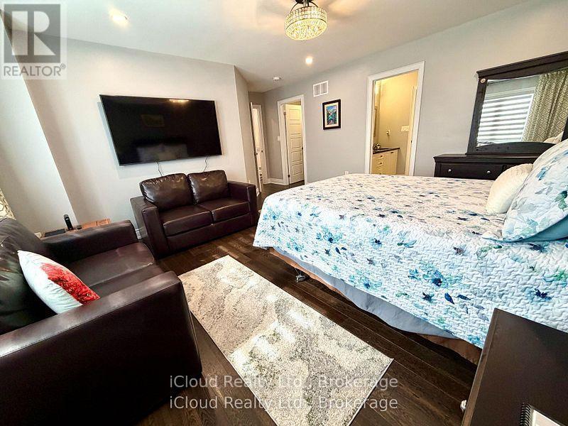 56 Esther Crescent, Thorold, ON - Indoor