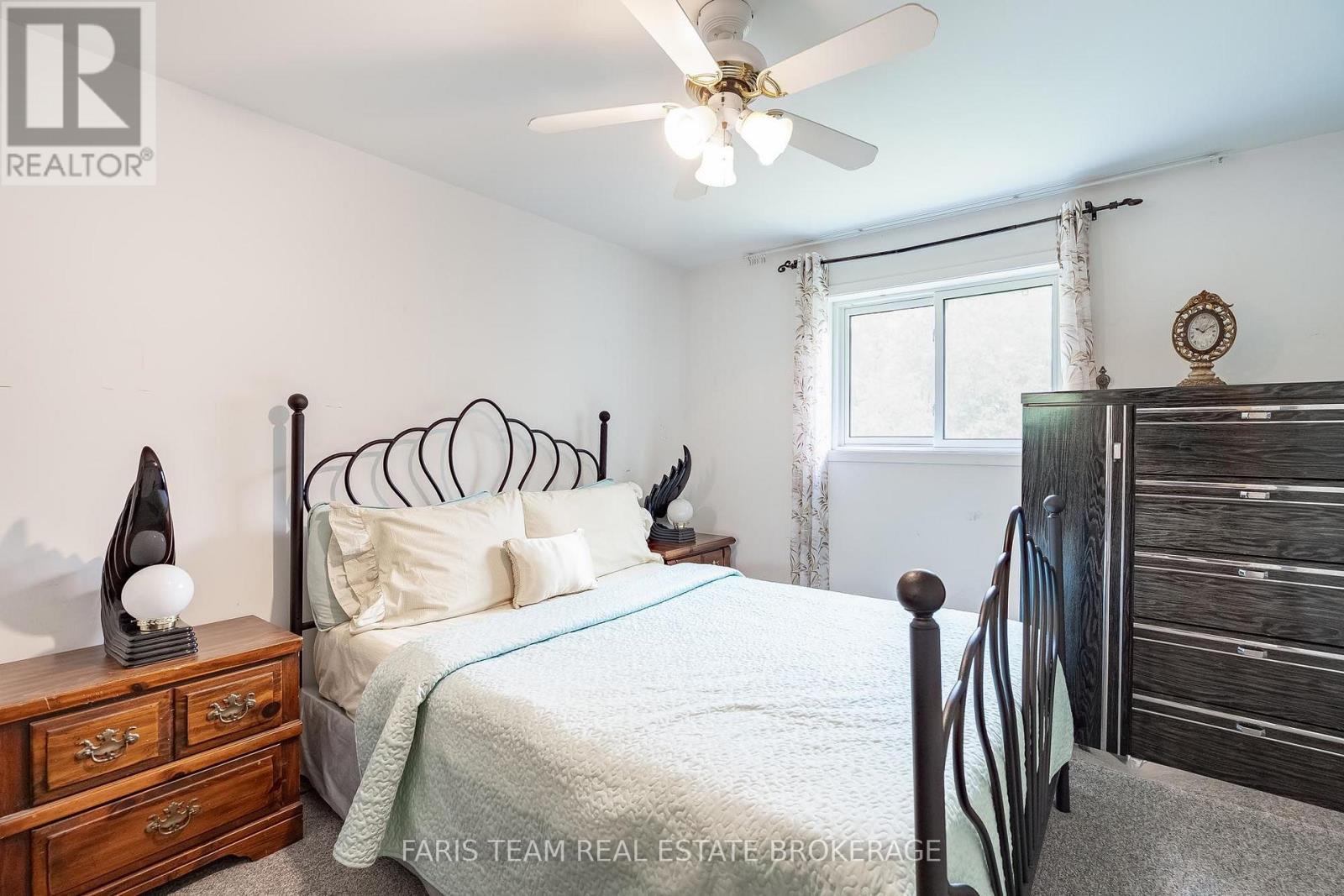 93 Silver Birch Crescent, Tay, ON - Indoor Photo Showing Bedroom