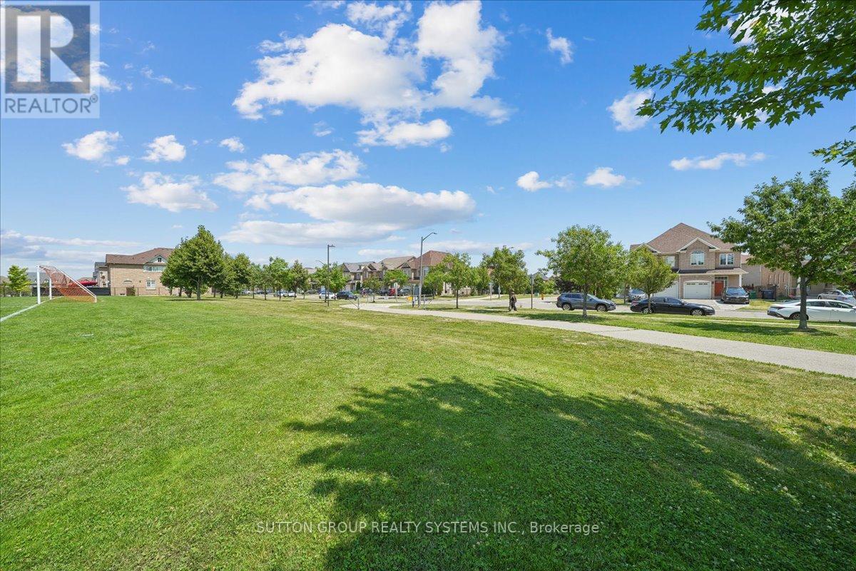 3348 Sunlight Street, Mississauga, ON - Outdoor With View