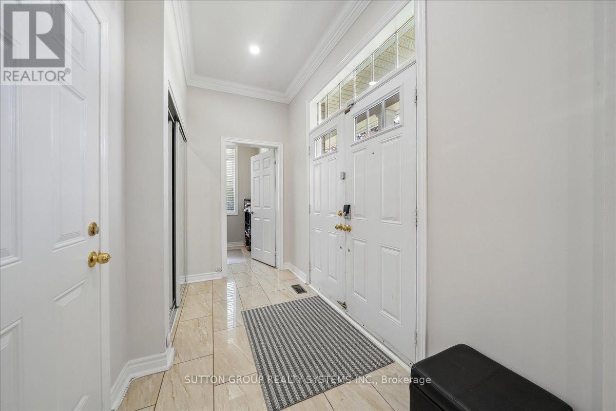 3348 Sunlight Street, Mississauga, ON - Indoor Photo Showing Other Room