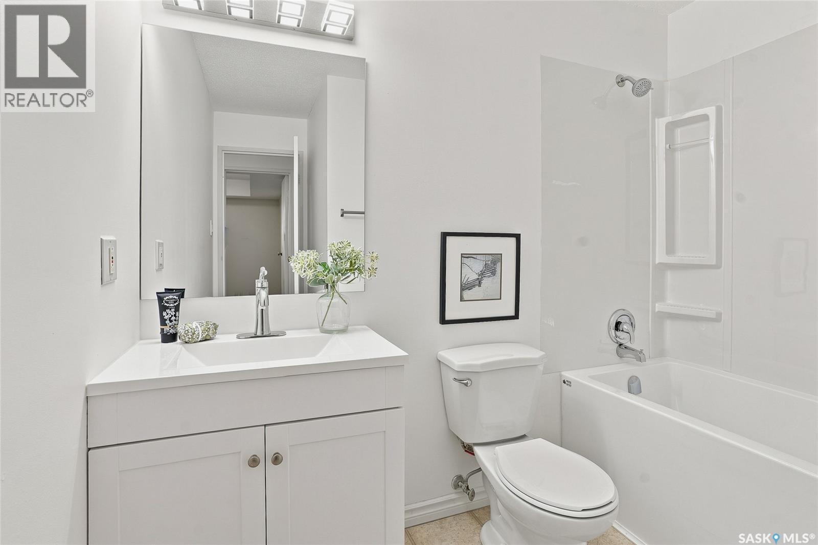 426 425 115Th Street E, Saskatoon, SK - Indoor Photo Showing Bathroom