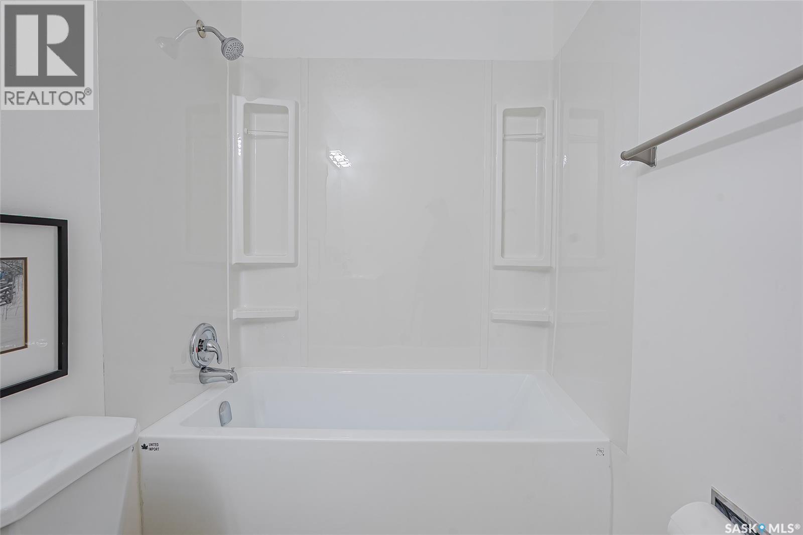 426 425 115Th Street E, Saskatoon, SK - Indoor Photo Showing Bathroom