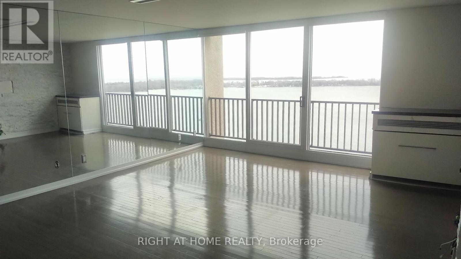 2803 - 33 Harbour Square, Toronto, ON - Indoor Photo Showing Other Room