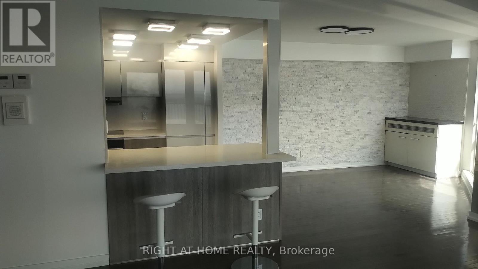 2803 - 33 Harbour Square, Toronto, ON - Indoor Photo Showing Other Room