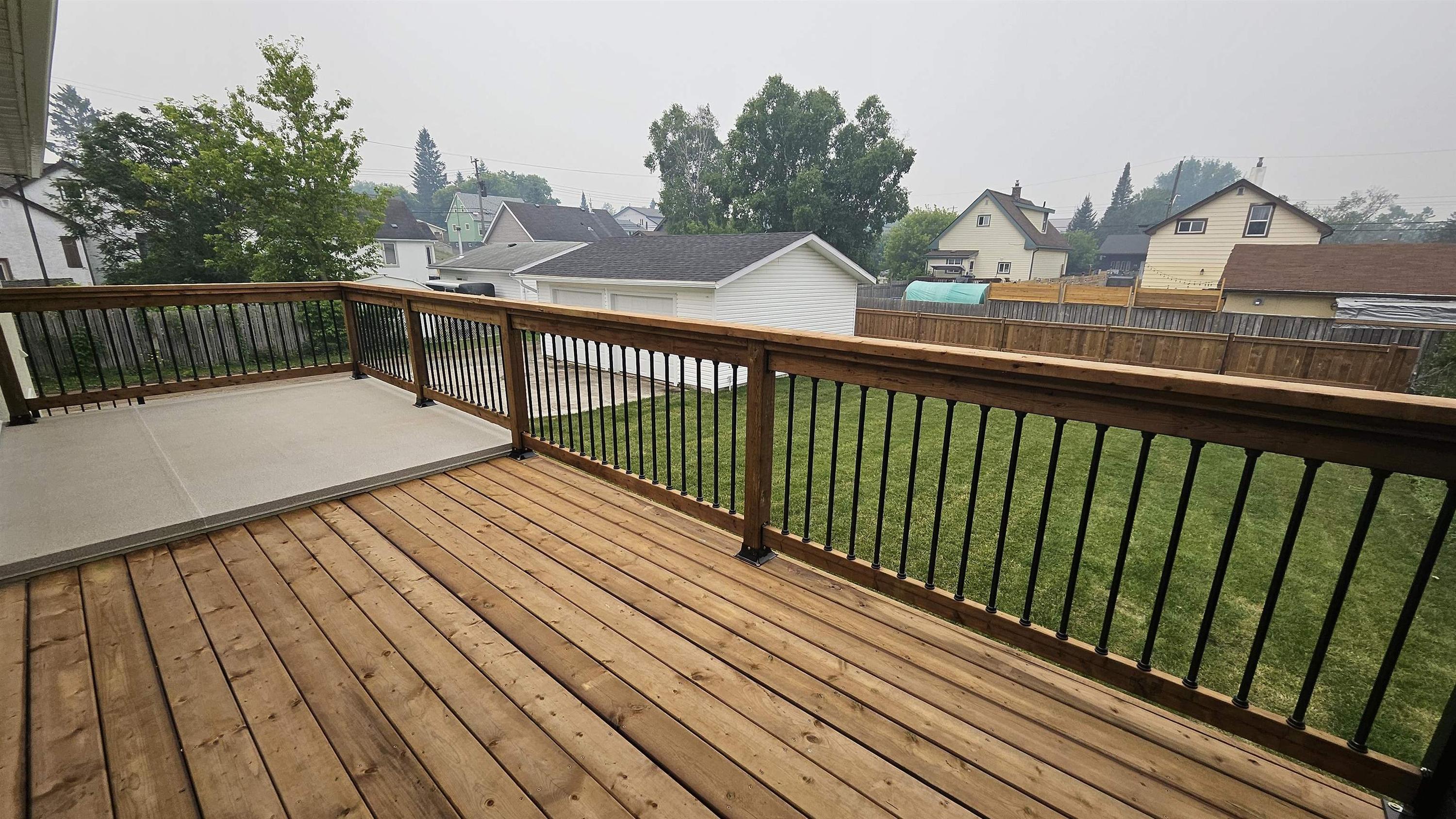 72 Brent Street, Thunder Bay, ON - Outdoor With Deck Patio Veranda With Exterior