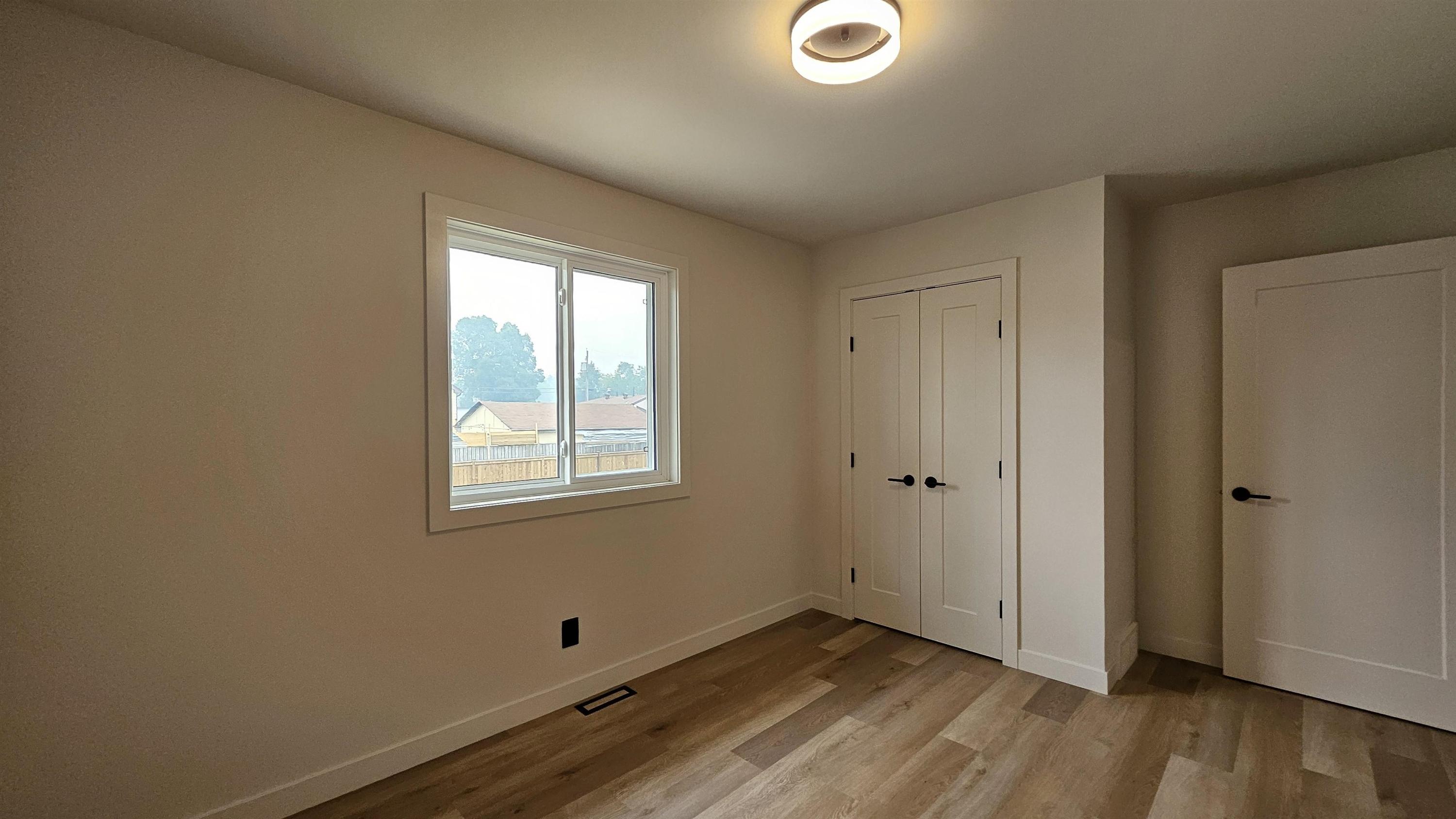 72 Brent Street, Thunder Bay, ON - Indoor Photo Showing Other Room