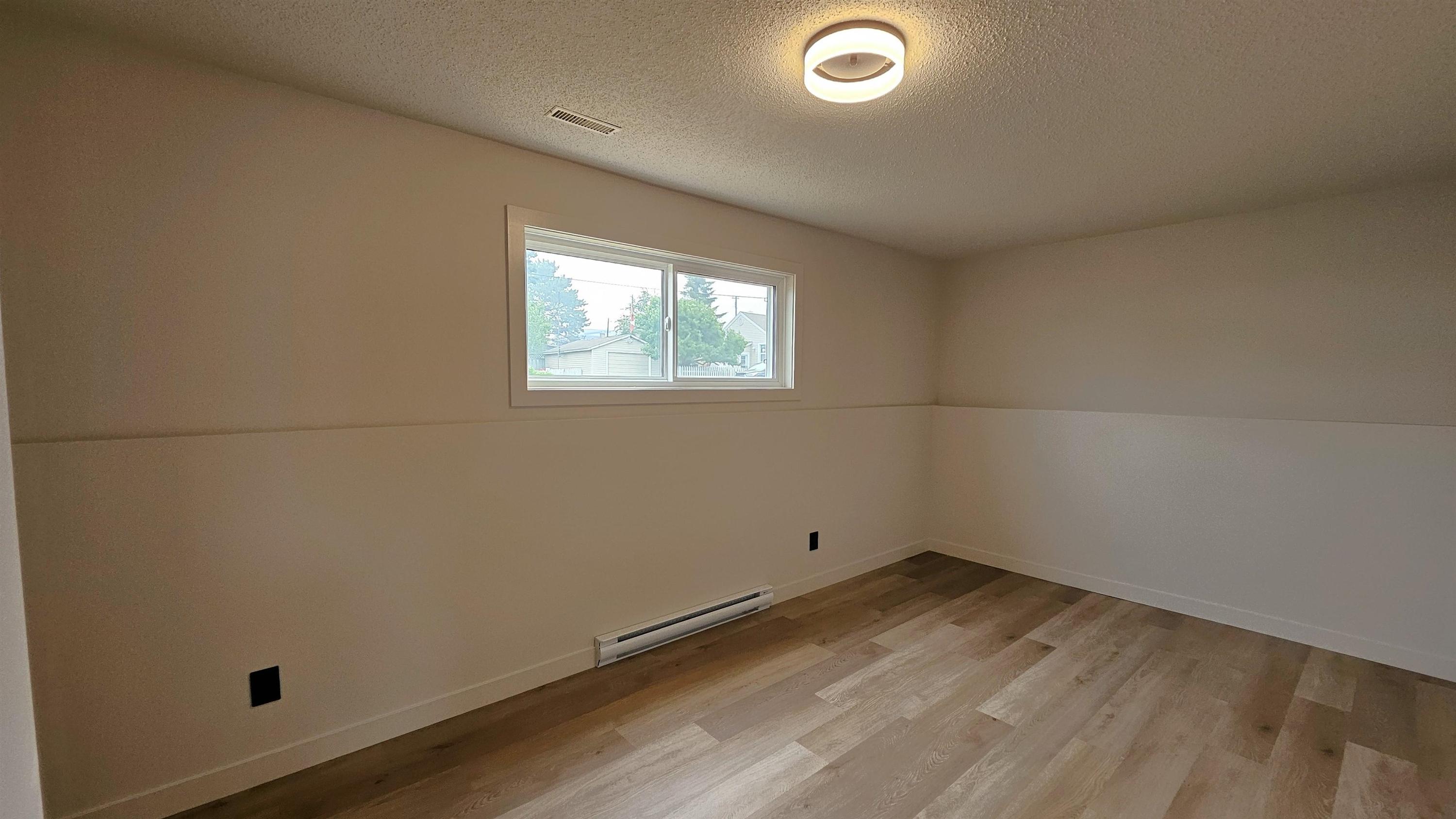 72 Brent Street, Thunder Bay, ON - Indoor Photo Showing Other Room