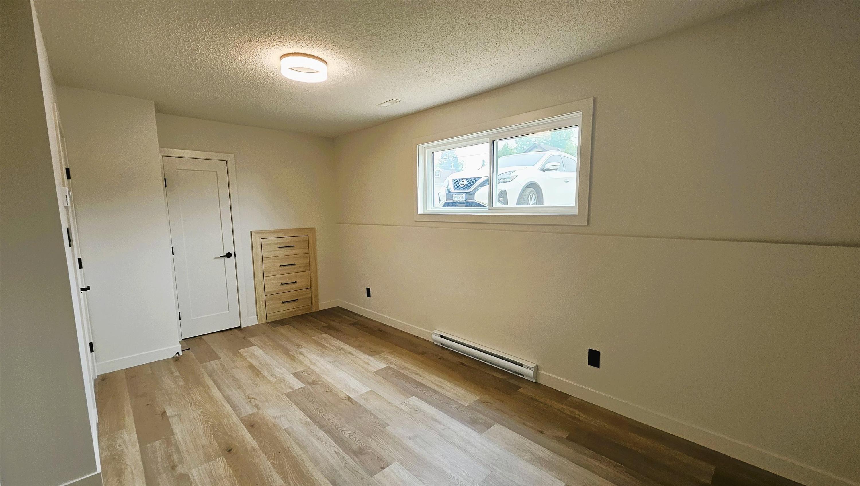 72 Brent Street, Thunder Bay, ON - Indoor Photo Showing Other Room