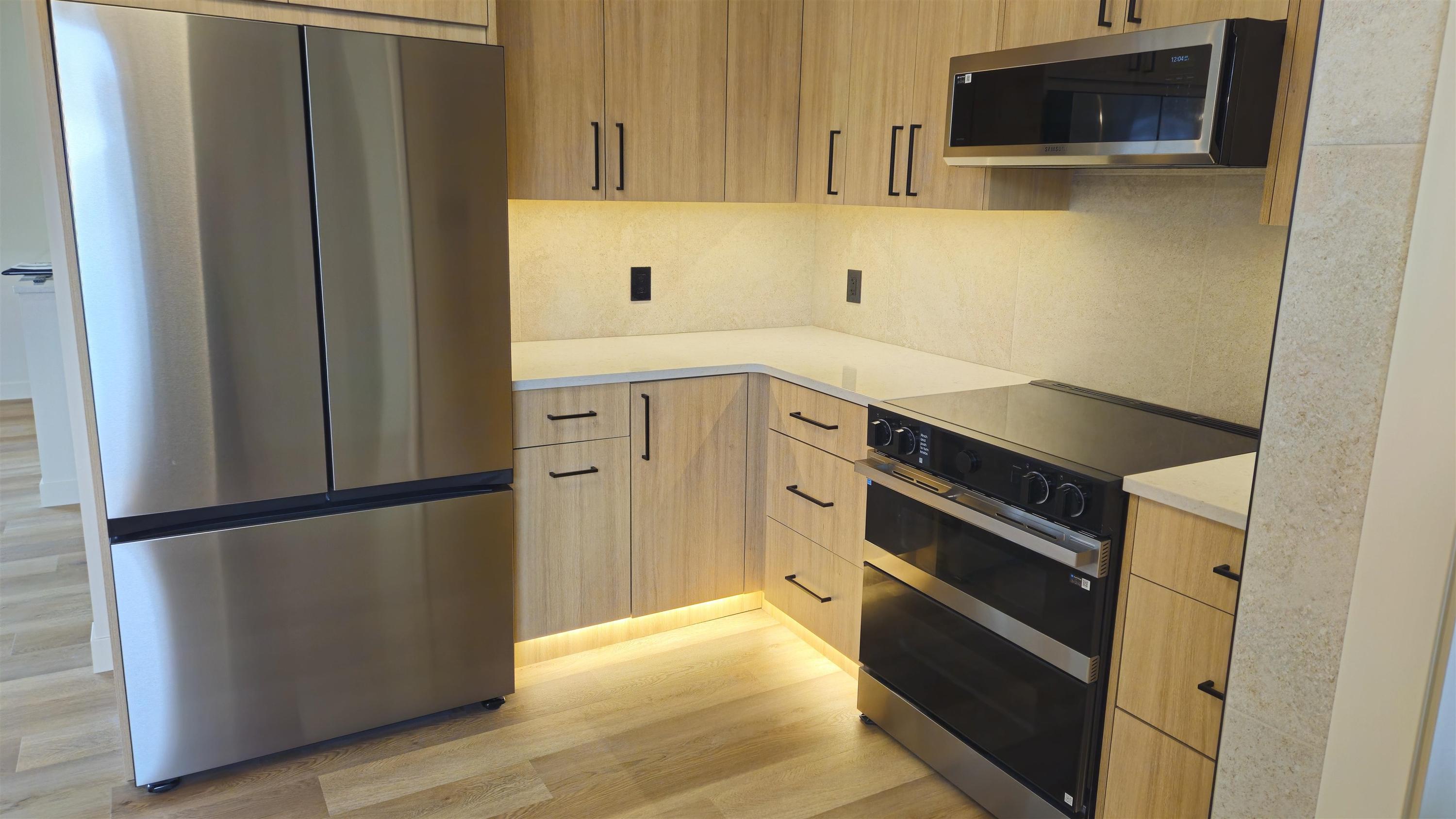 72 Brent Street, Thunder Bay, ON - Indoor Photo Showing Kitchen