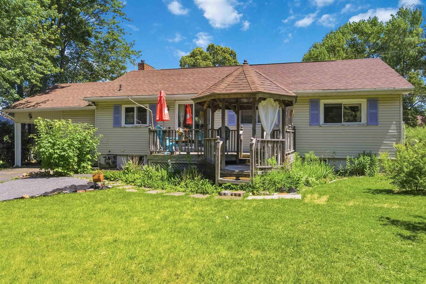 46 Campbell Avenue, Windsor, NS - Outdoor With Deck Patio Veranda