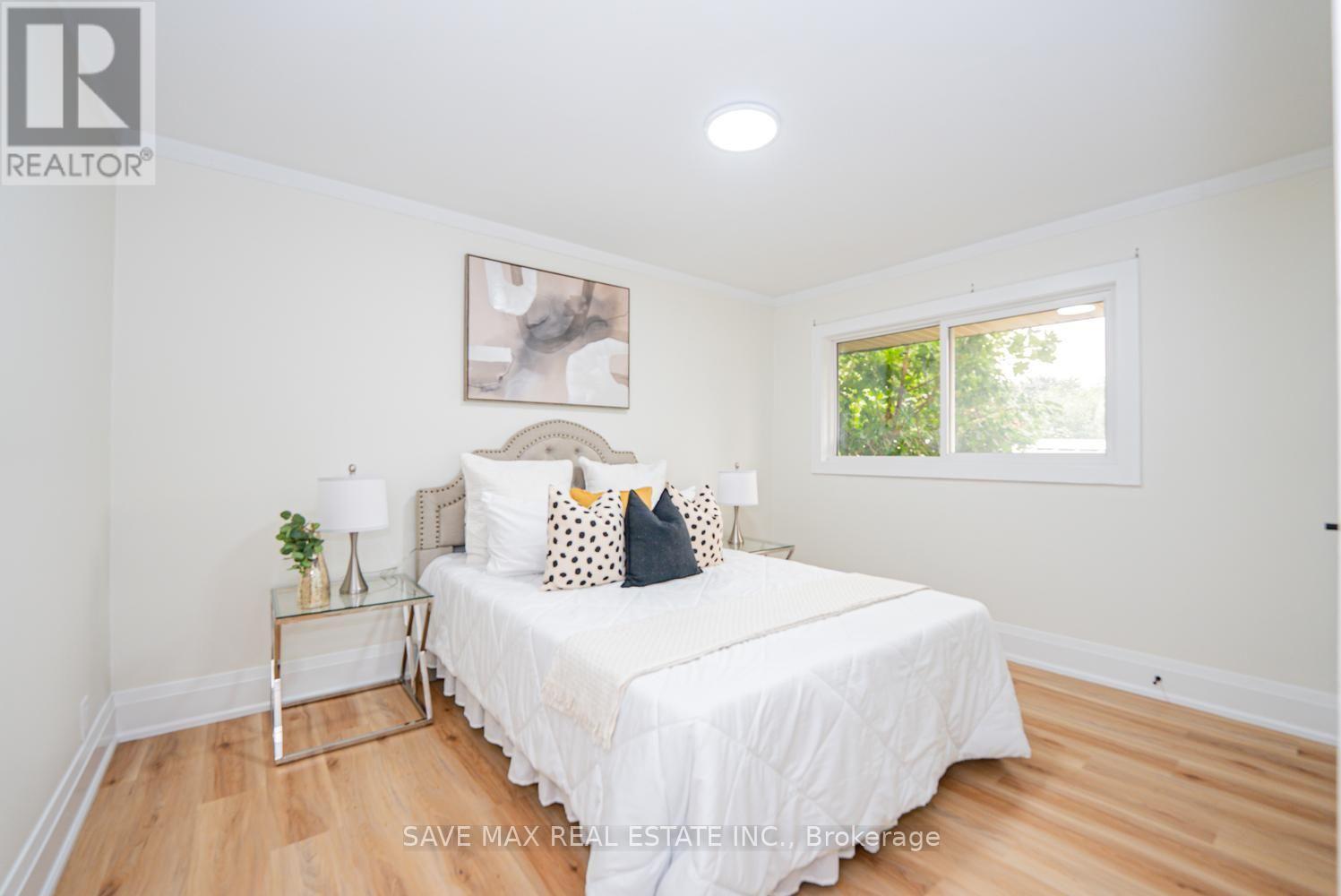 191 Clark Avenue, Kitchener, ON - Indoor Photo Showing Bedroom