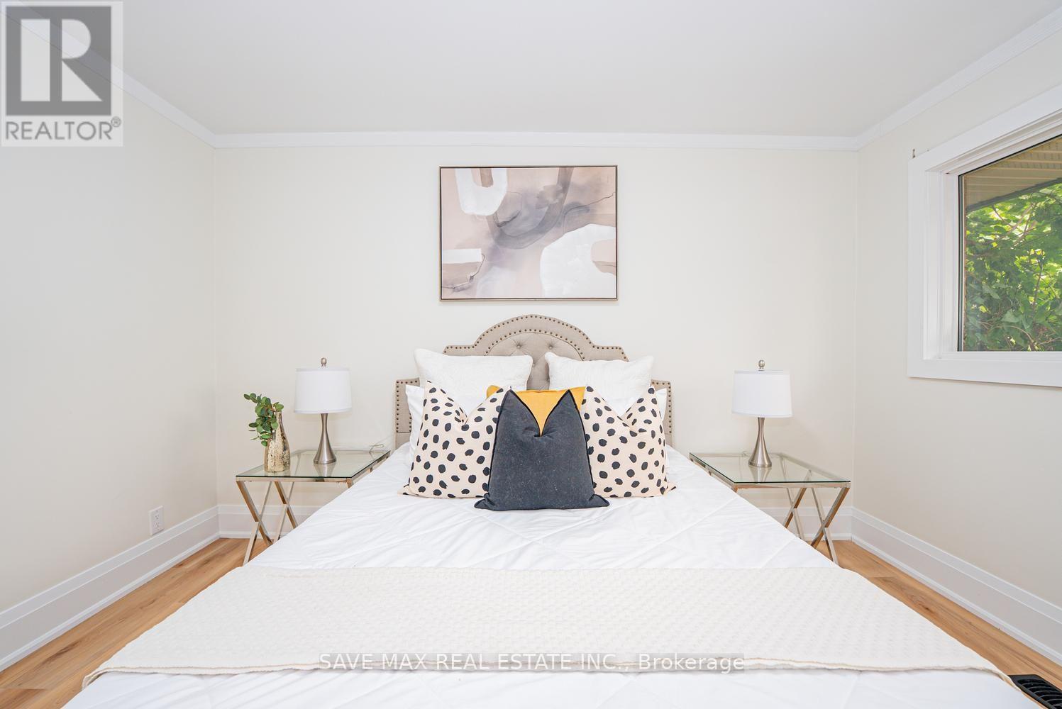 191 Clark Avenue, Kitchener, ON - Indoor Photo Showing Bedroom