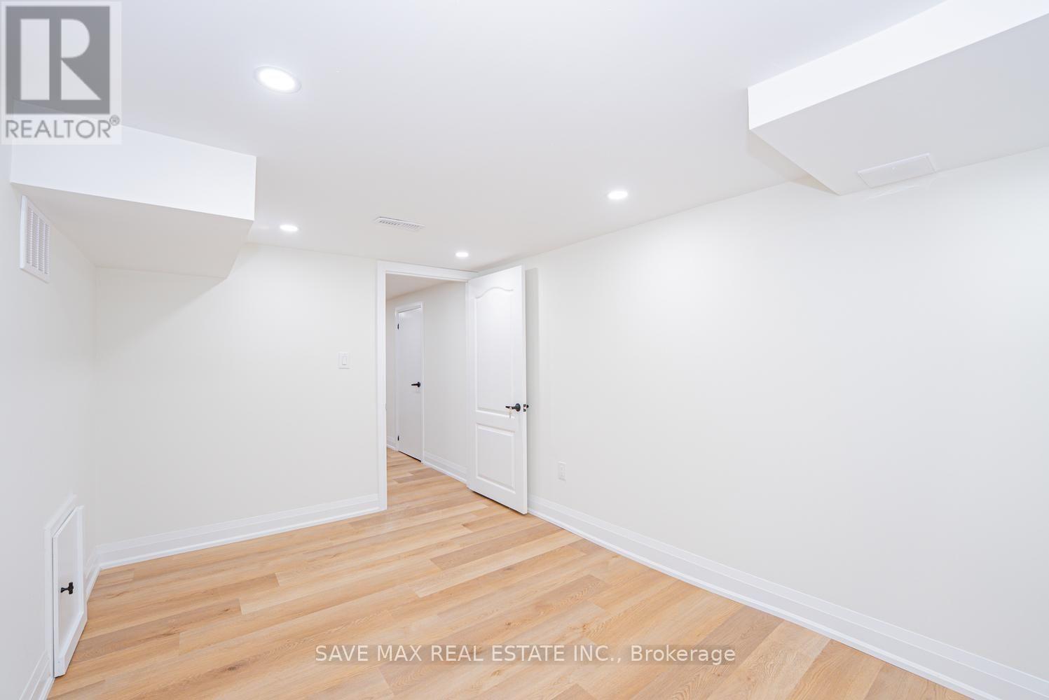 191 Clark Avenue, Kitchener, ON - Indoor Photo Showing Other Room