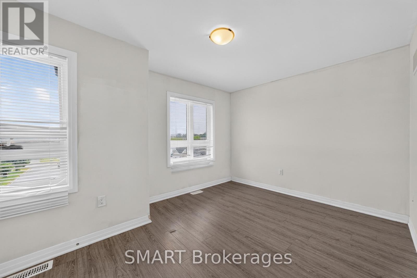 10 - 51 Sparrow Avenue, Cambridge, ON - Indoor Photo Showing Other Room