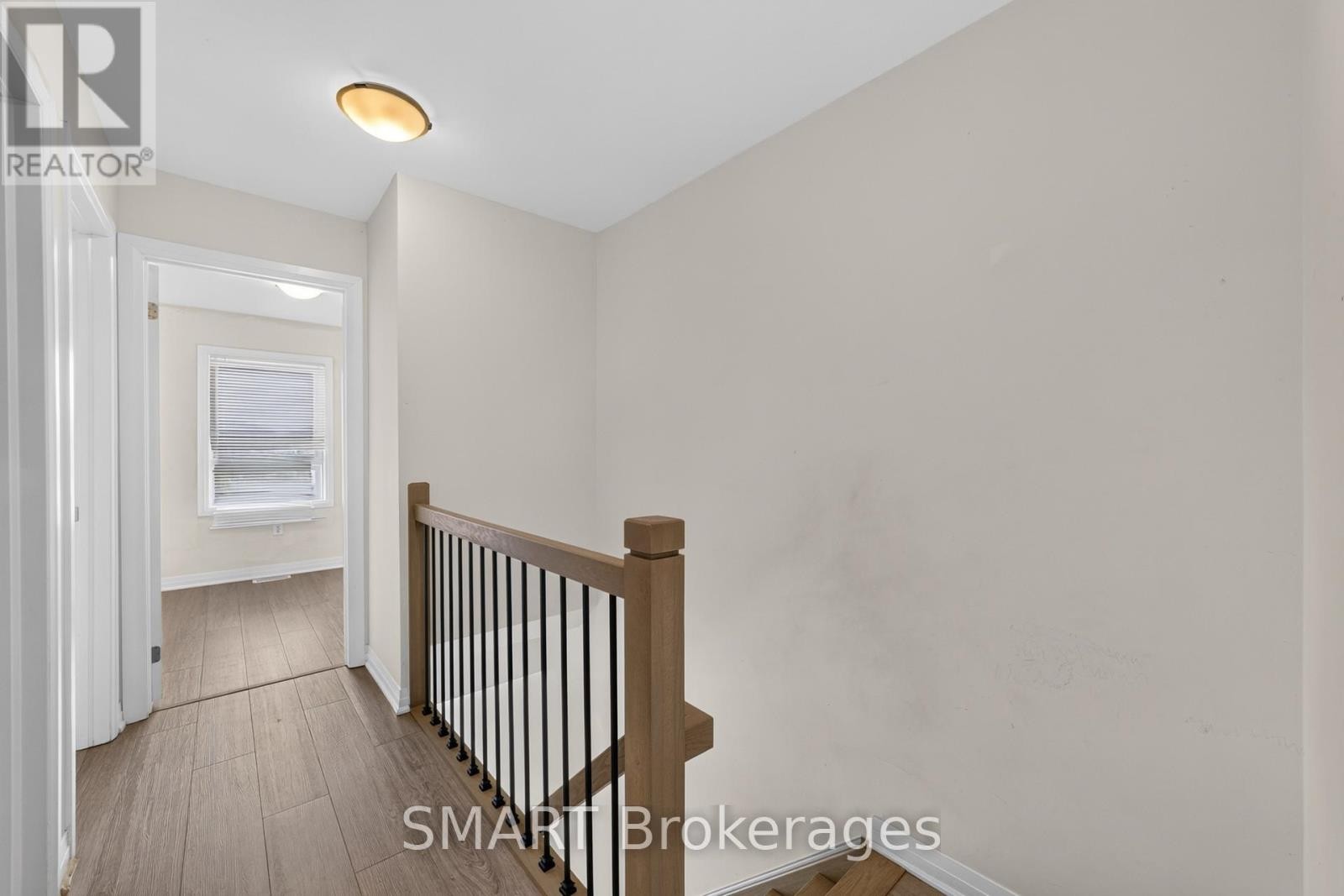 10 - 51 Sparrow Avenue, Cambridge, ON - Indoor Photo Showing Other Room
