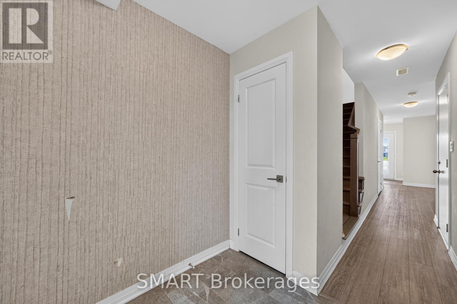 10 - 51 Sparrow Avenue, Cambridge, ON - Indoor Photo Showing Other Room