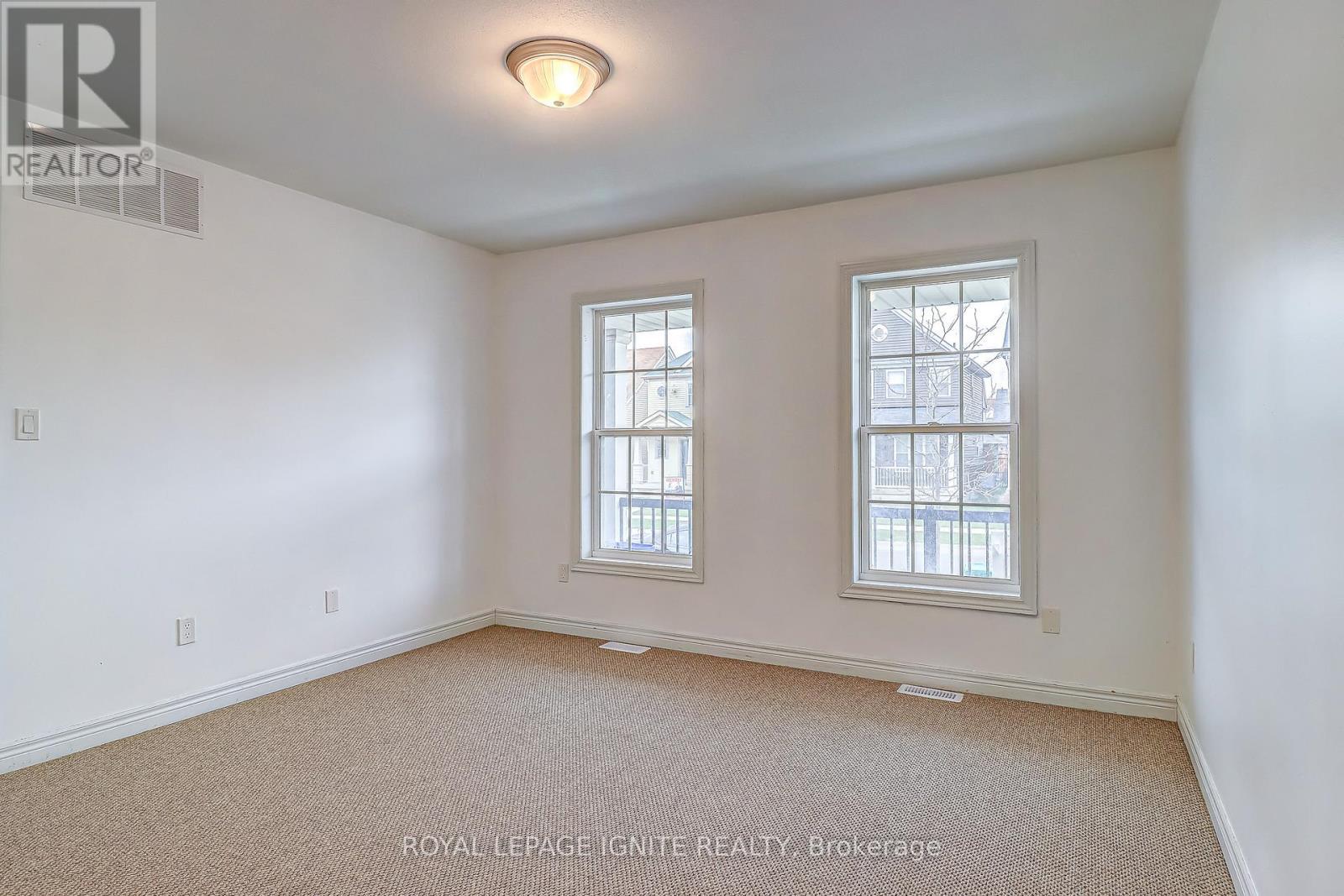 931 Broadway Boulevard, Peterborough, ON - Indoor Photo Showing Other Room