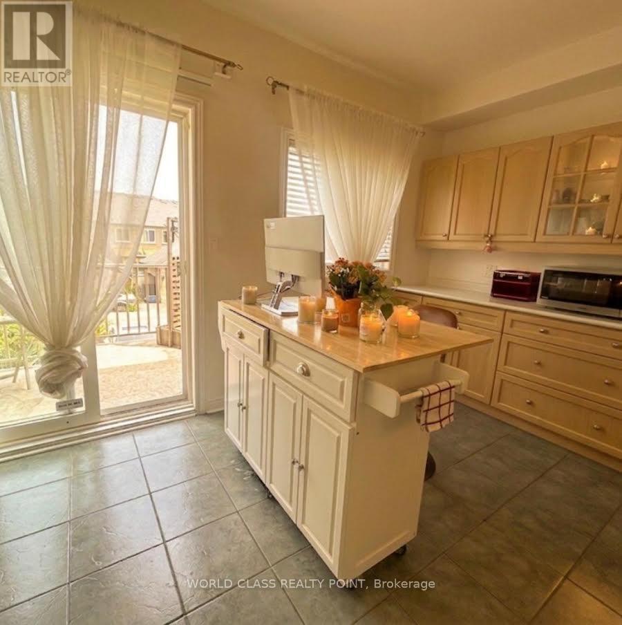 7 Carnation Road, Markham, ON - Indoor