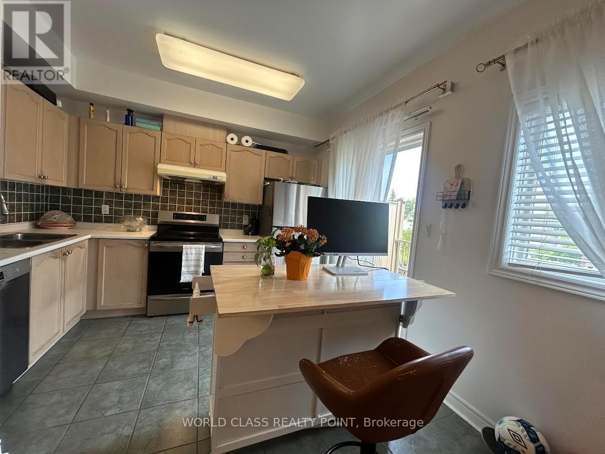 7 Carnation Road, Markham, ON - Indoor Photo Showing Kitchen