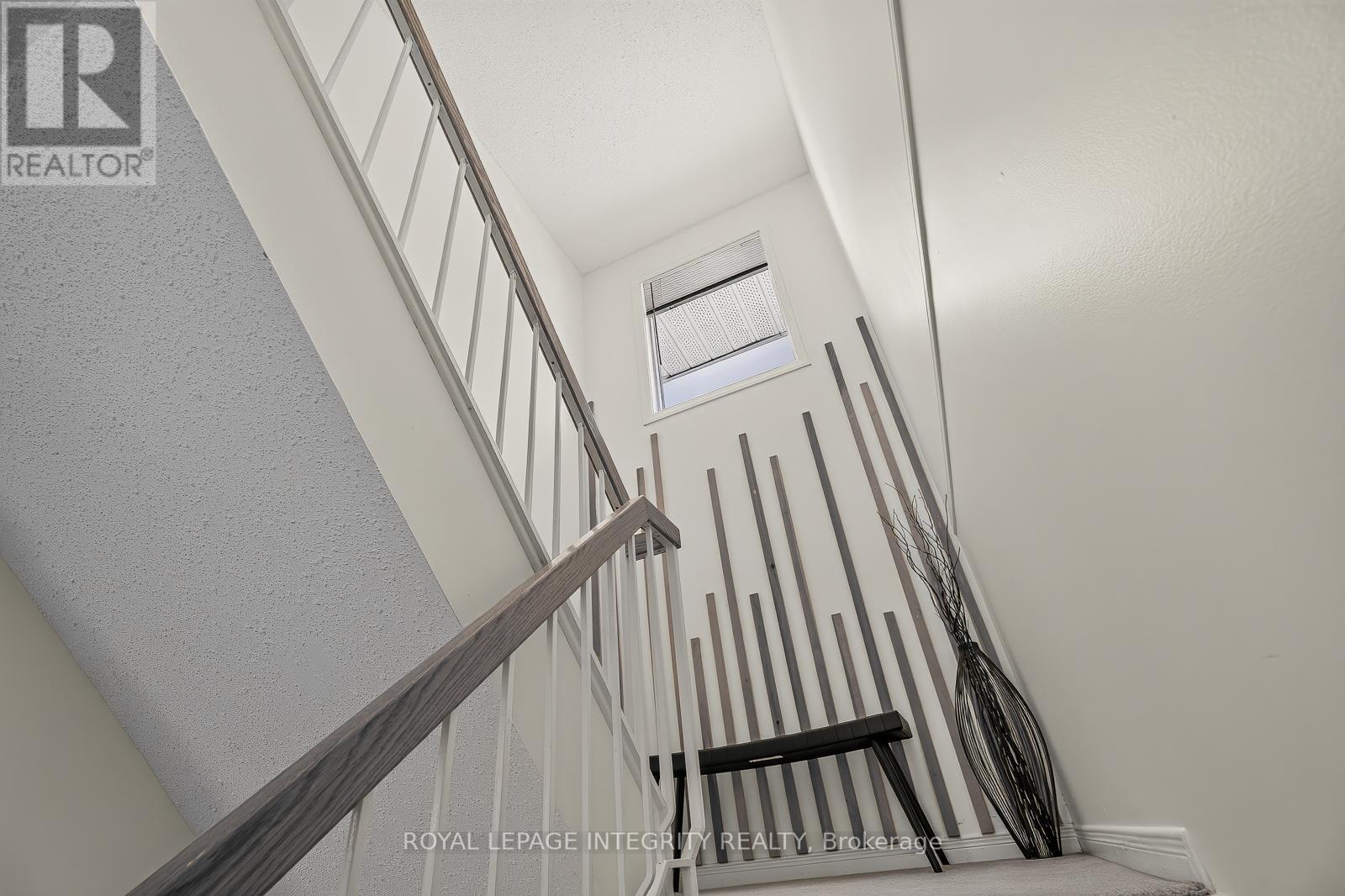 16 Stamford Private, Ottawa, ON - Indoor Photo Showing Other Room