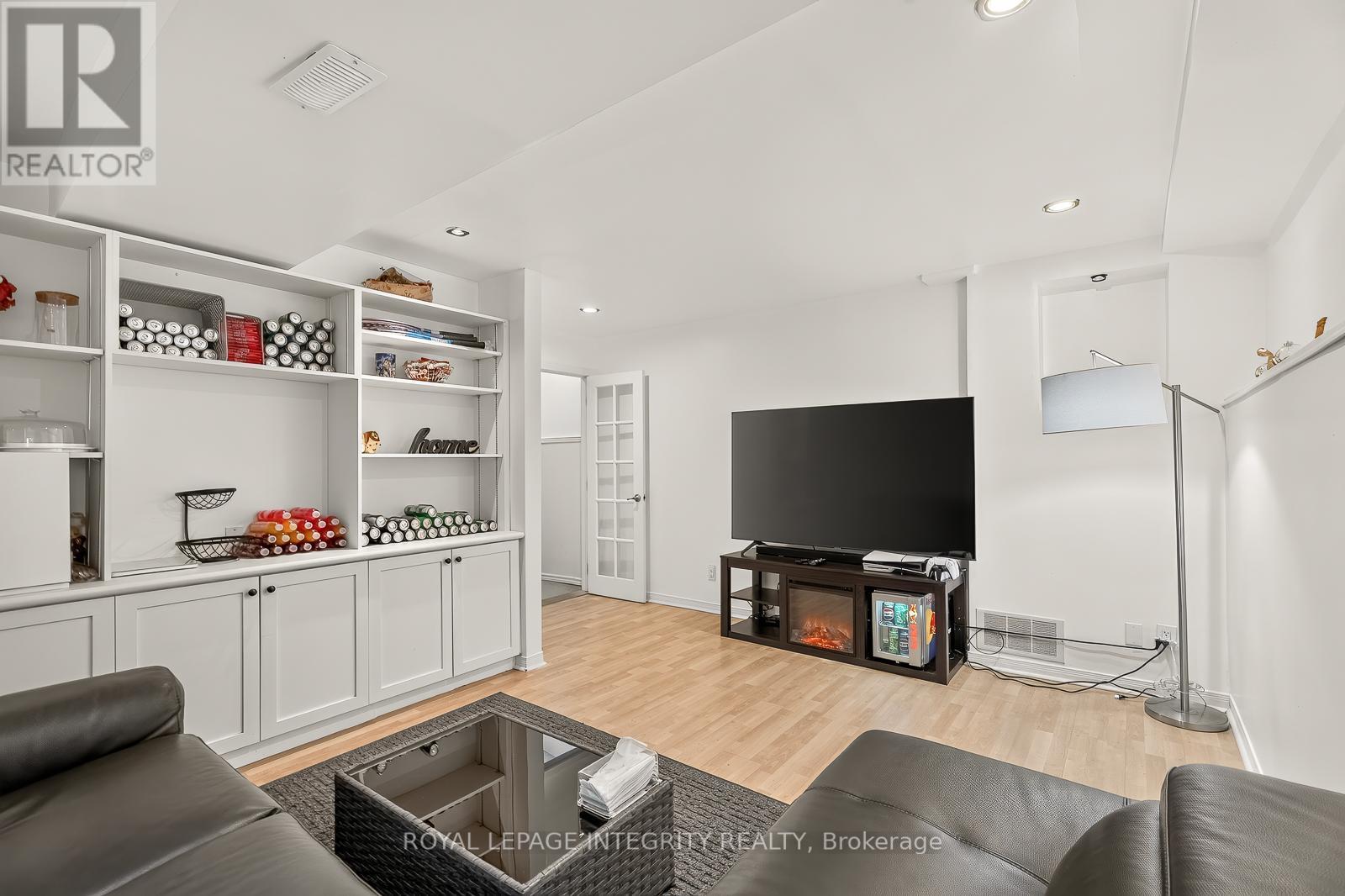 16 Stamford Private, Ottawa, ON - Indoor