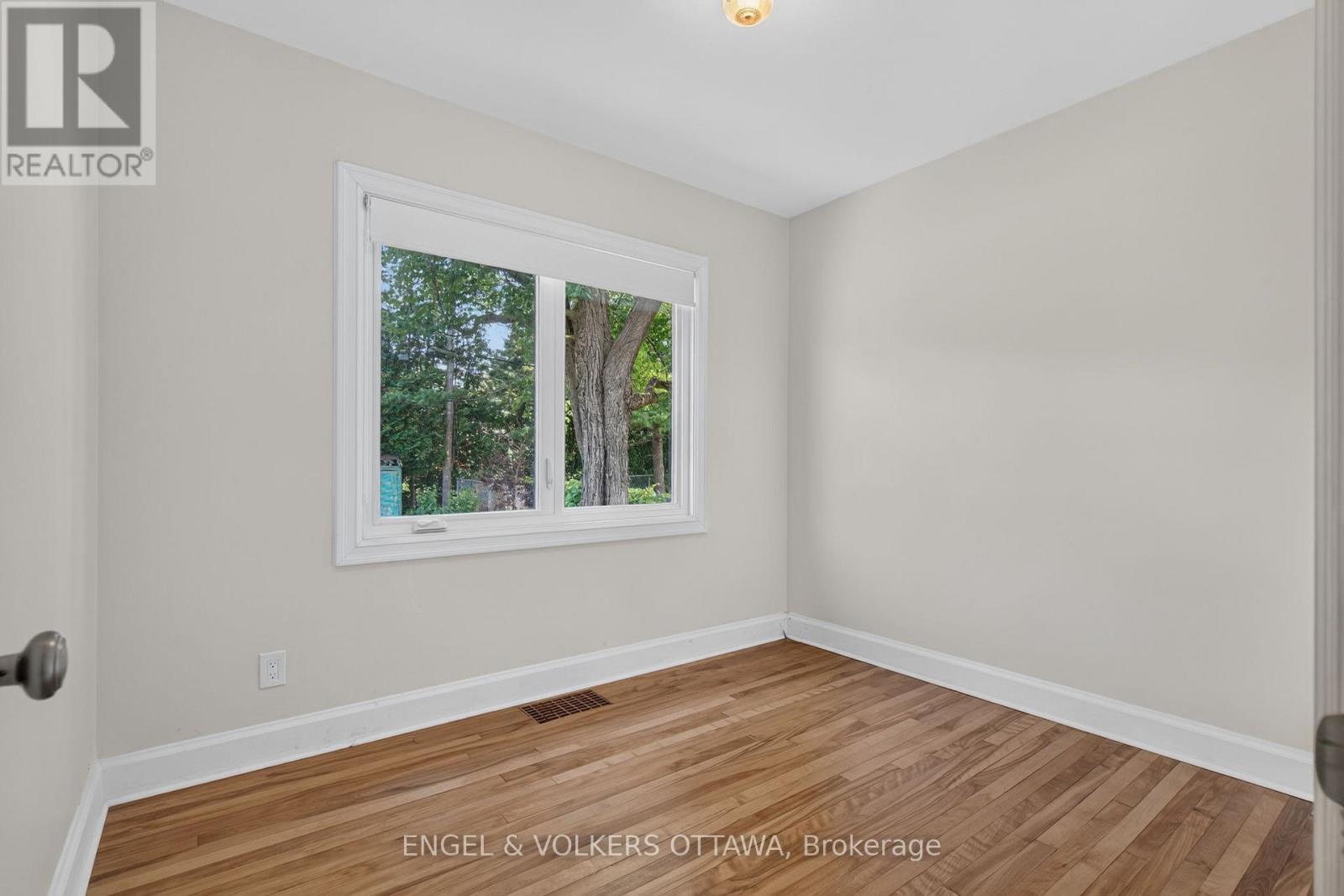2445 Alta Vista Drive, Ottawa, ON - Indoor Photo Showing Other Room