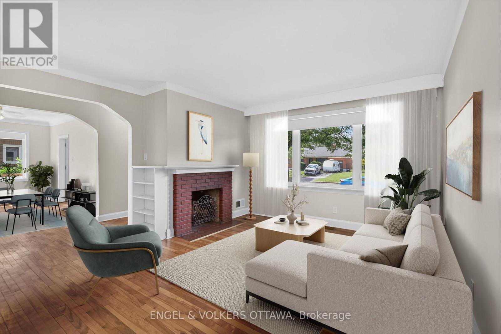 2445 Alta Vista Drive, Ottawa, ON - Indoor Photo Showing Living Room With Fireplace