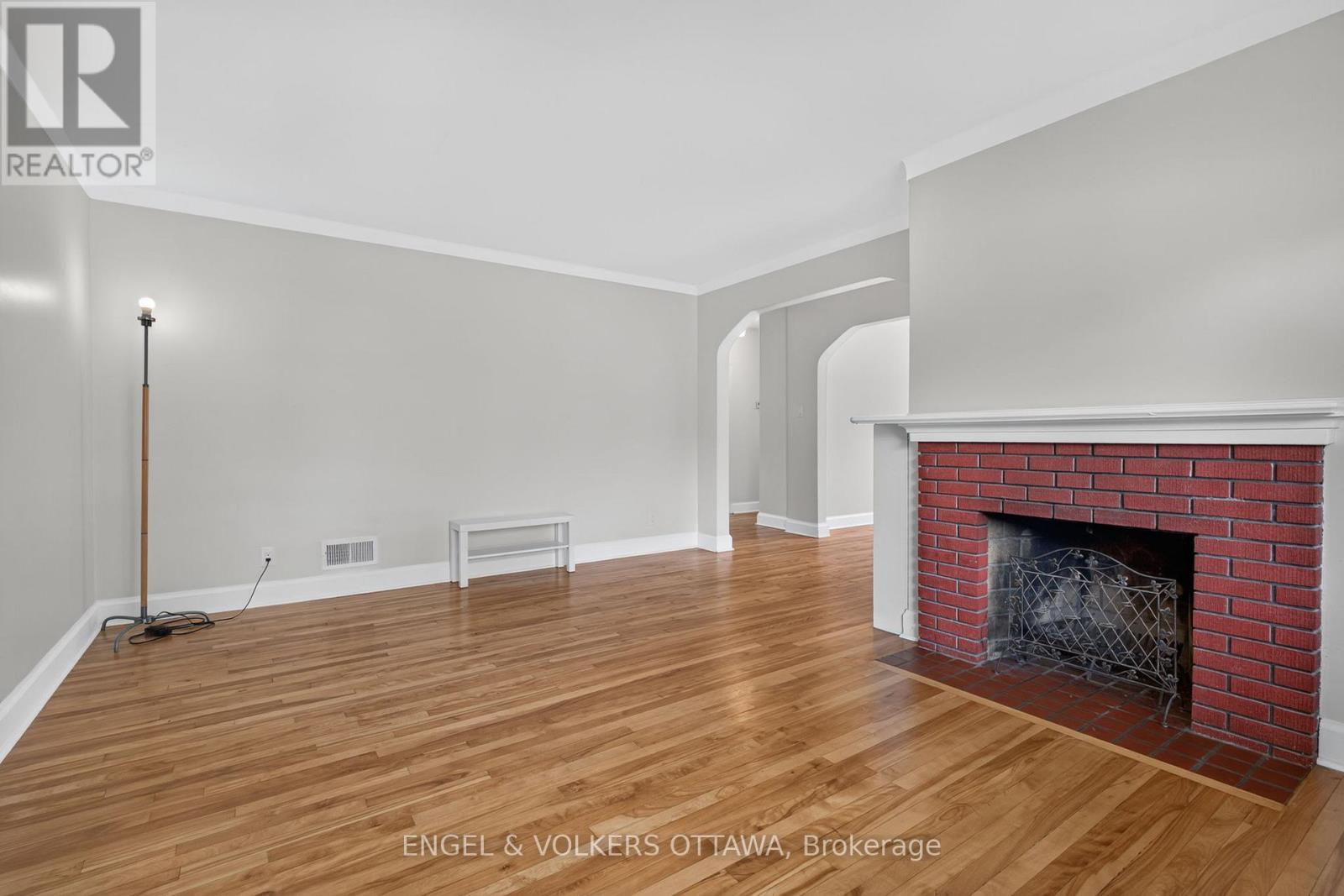 2445 Alta Vista Drive, Ottawa, ON - Indoor Photo Showing Living Room With Fireplace