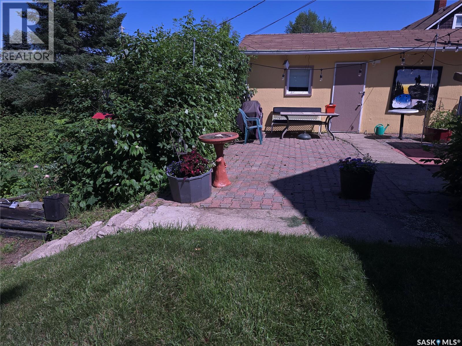 36 21St Street E, Prince Albert, SK - Outdoor