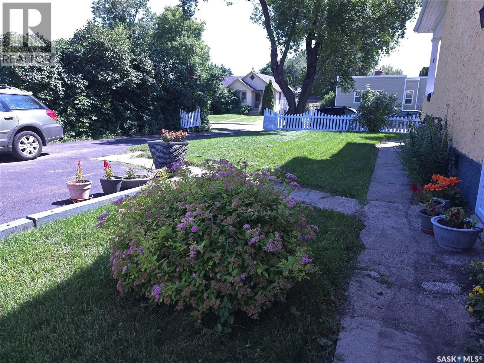 36 21St Street E, Prince Albert, SK - Outdoor