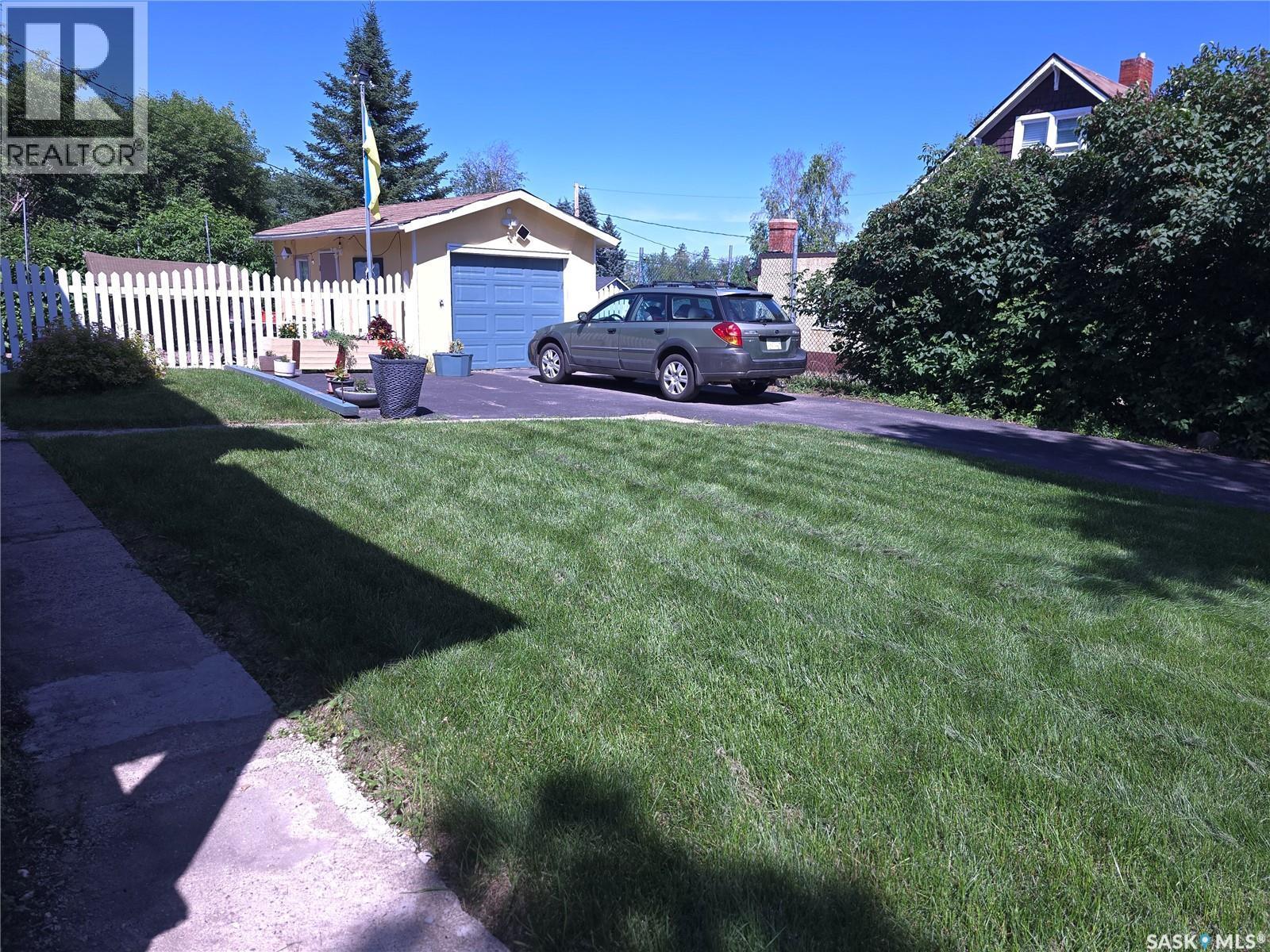 36 21St Street E, Prince Albert, SK - Outdoor