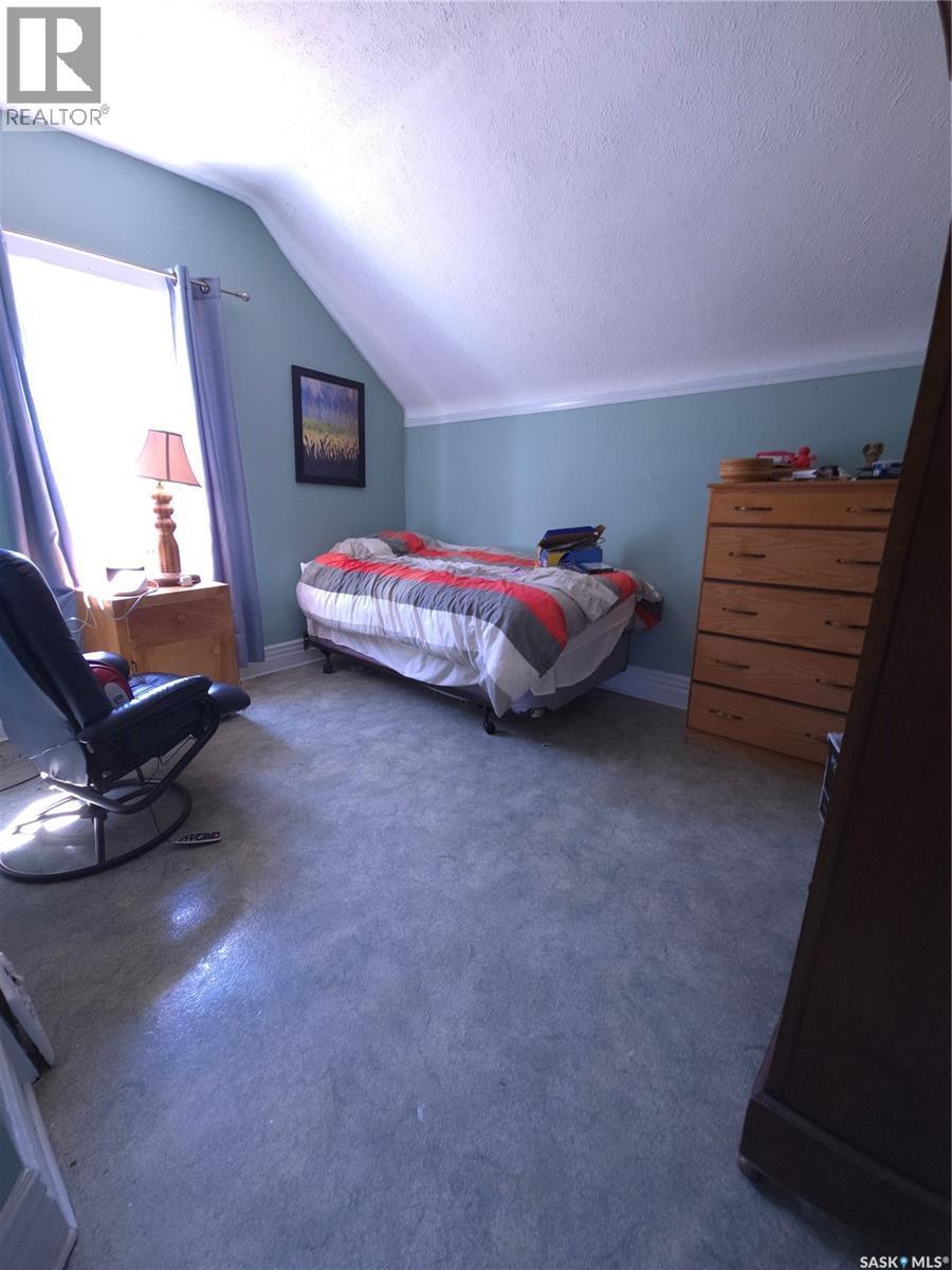 36 21St Street E, Prince Albert, SK - Indoor Photo Showing Bedroom
