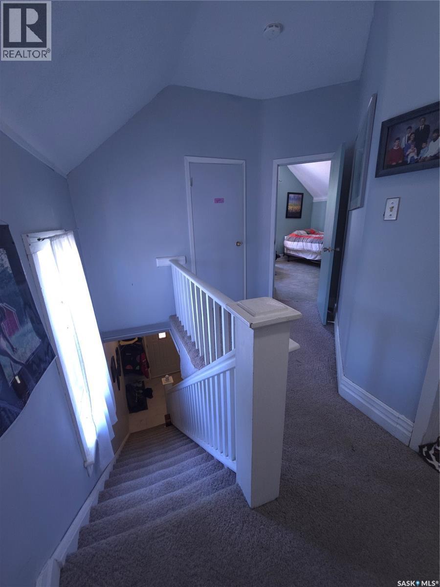 36 21St Street E, Prince Albert, SK - Indoor