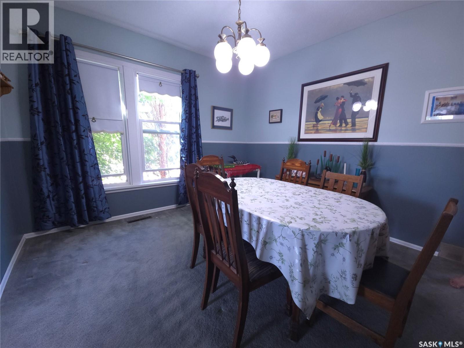 36 21St Street E, Prince Albert, SK - Indoor Photo Showing Dining Room