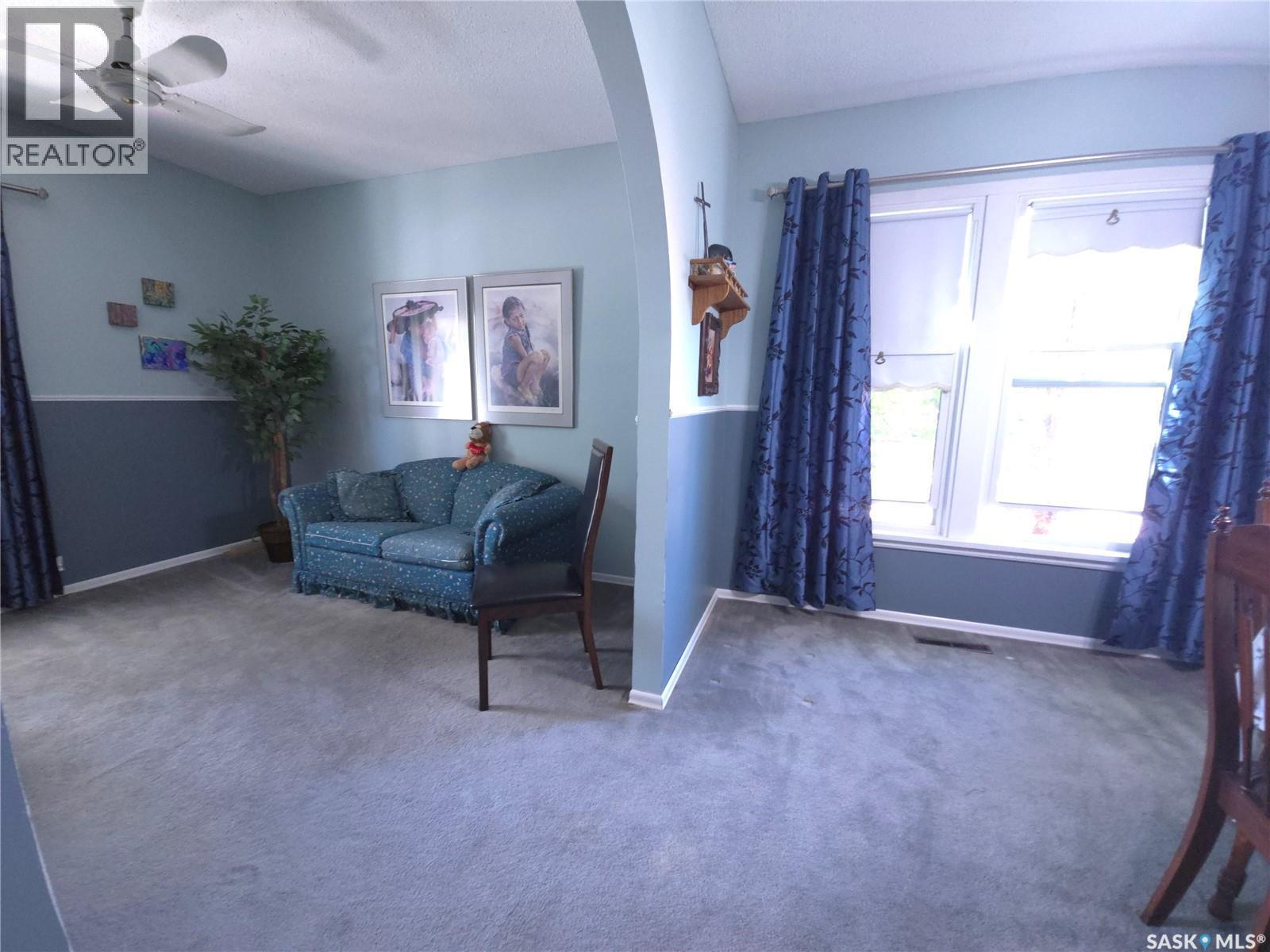 36 21St Street E, Prince Albert, SK - Indoor