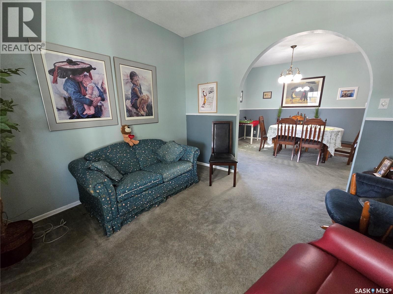 36 21St Street E, Prince Albert, SK - Indoor