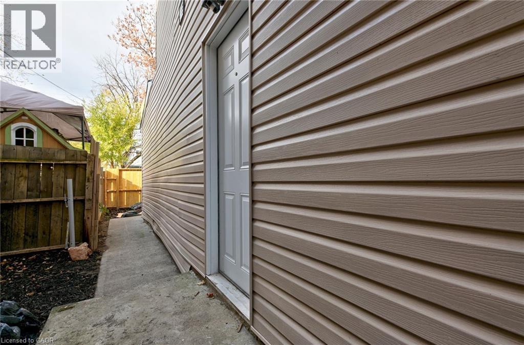111 Gibson Avenue Unit# A, Hamilton, ON - Outdoor