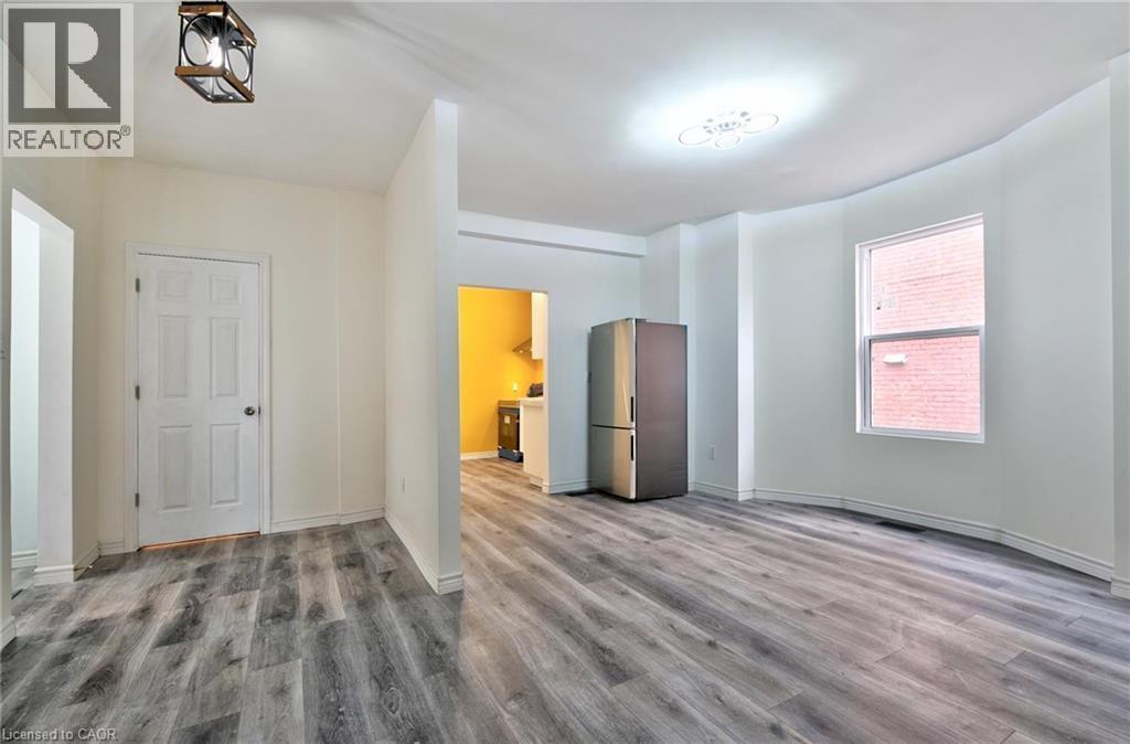 111 Gibson Avenue Unit# A, Hamilton, ON - Indoor Photo Showing Other Room
