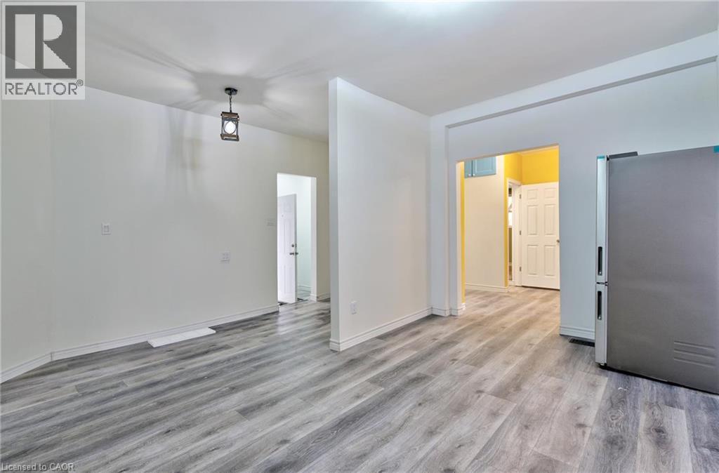 111 Gibson Avenue Unit# A, Hamilton, ON - Indoor Photo Showing Other Room