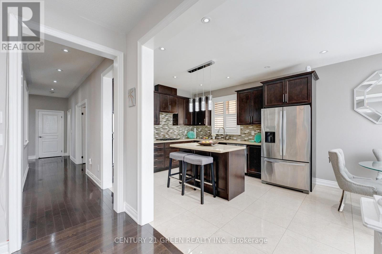 3 Lisson Crescent, Brampton, ON - Indoor Photo Showing Kitchen