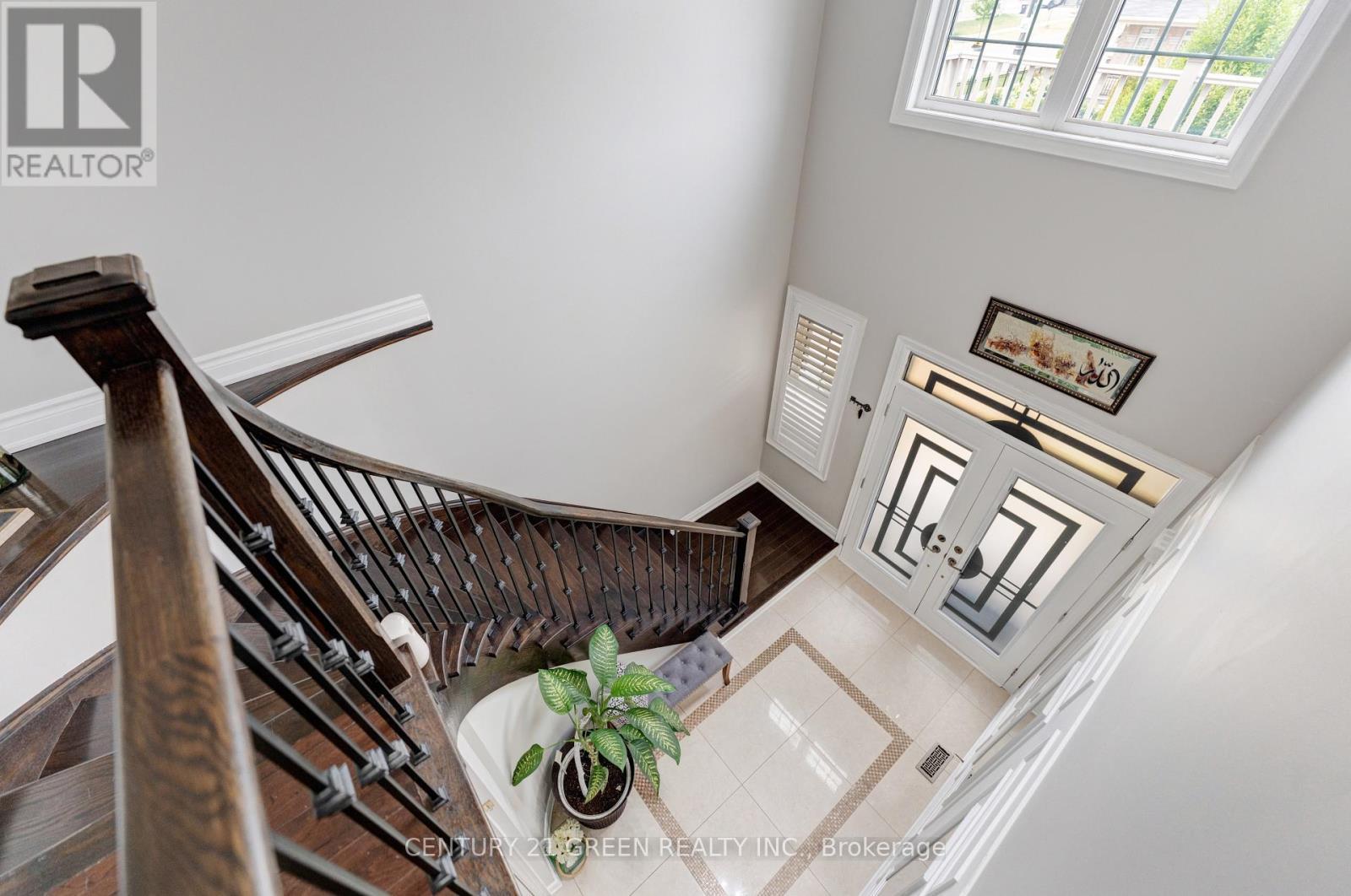 3 Lisson Crescent, Brampton, ON - Indoor