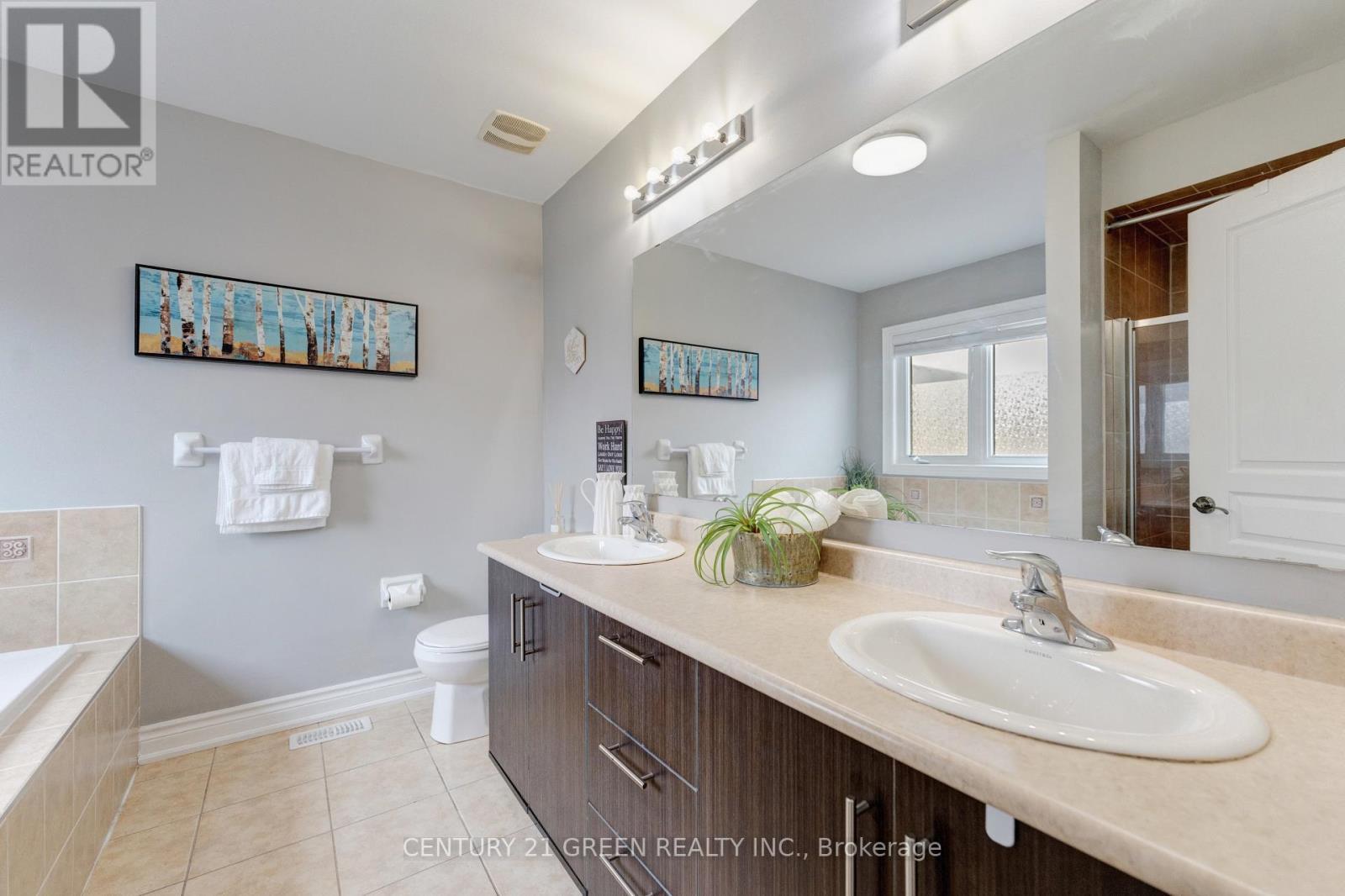 3 Lisson Crescent, Brampton, ON - Indoor Photo Showing Bathroom