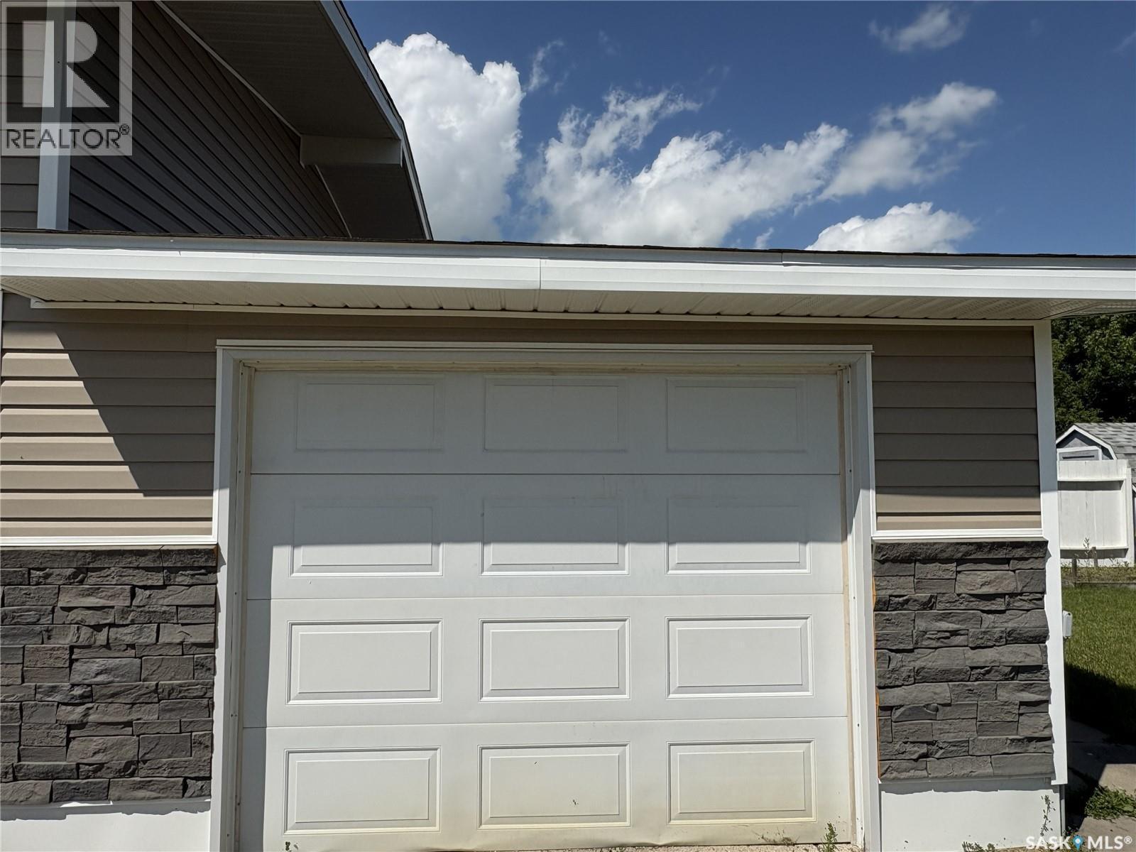27 Calvert Crescent, Lanigan, SK - Outdoor With Exterior