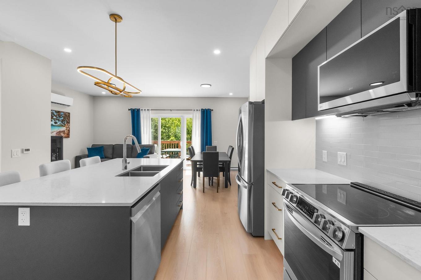 91 Honeygold Drive, Halifax, NS - Indoor Photo Showing Kitchen With Double Sink With Upgraded Kitchen