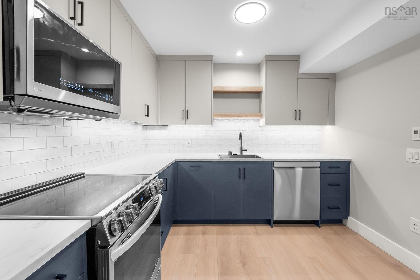 91 Honeygold Drive, Halifax, NS - Indoor Photo Showing Kitchen With Upgraded Kitchen