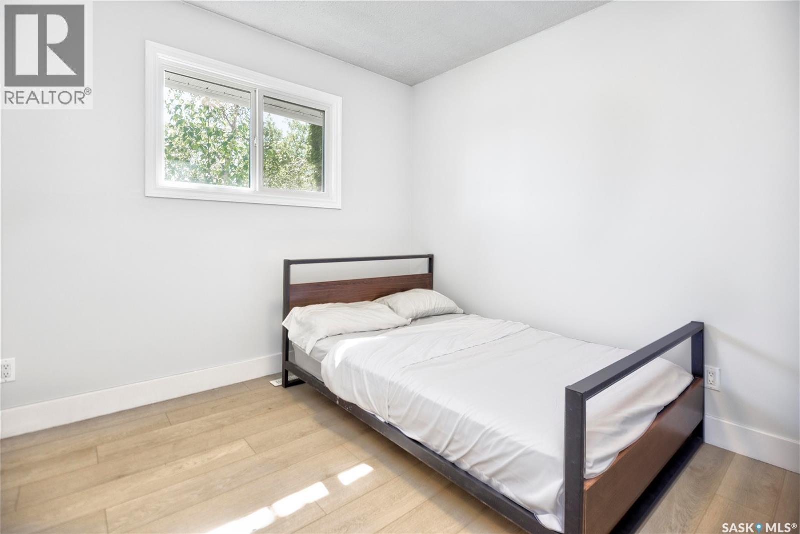 1614 Mckercher Drive, Saskatoon, SK - Indoor Photo Showing Bedroom