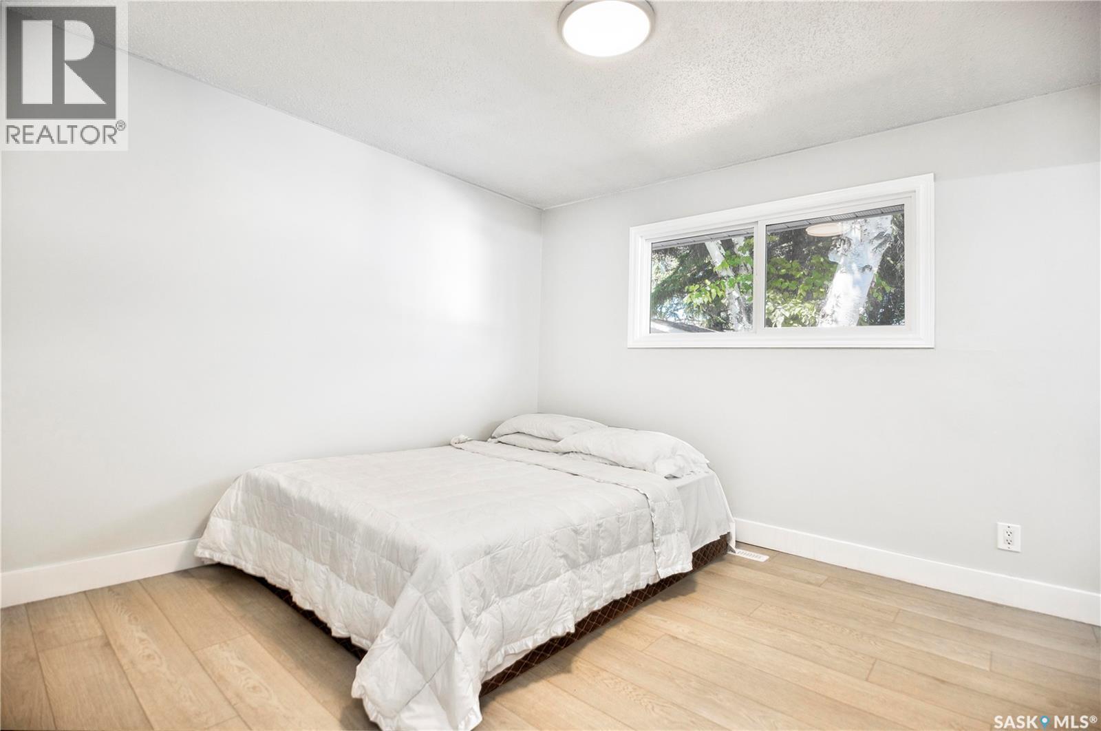 1614 Mckercher Drive, Saskatoon, SK - Indoor Photo Showing Bedroom